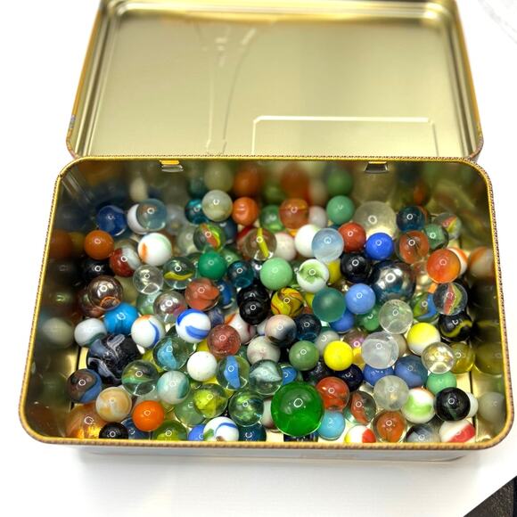 1.8lbs Vintage Pre-1970's Marbles with Uranium + Possible Akro, Vitro, Jabo - Picture 2 of 3